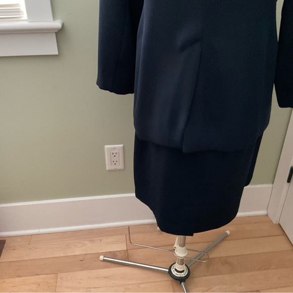 R&R LINE, NAVY JACKET AND SKIRT SUIT, SIZE: 14 - Picture 3 of 14